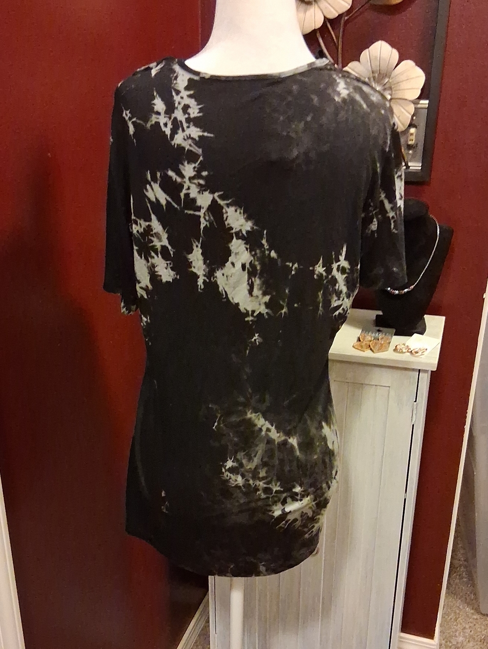 Vocal Black & White Tie-Dye Crisscross Neck Short Sleeve Top - Picture 3 of 7